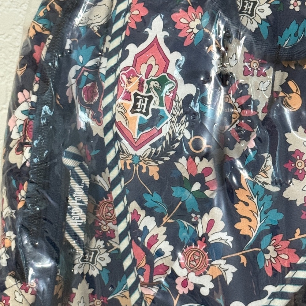 New Vera Bradley Harry Potter Backpack - Picture 3 of 3